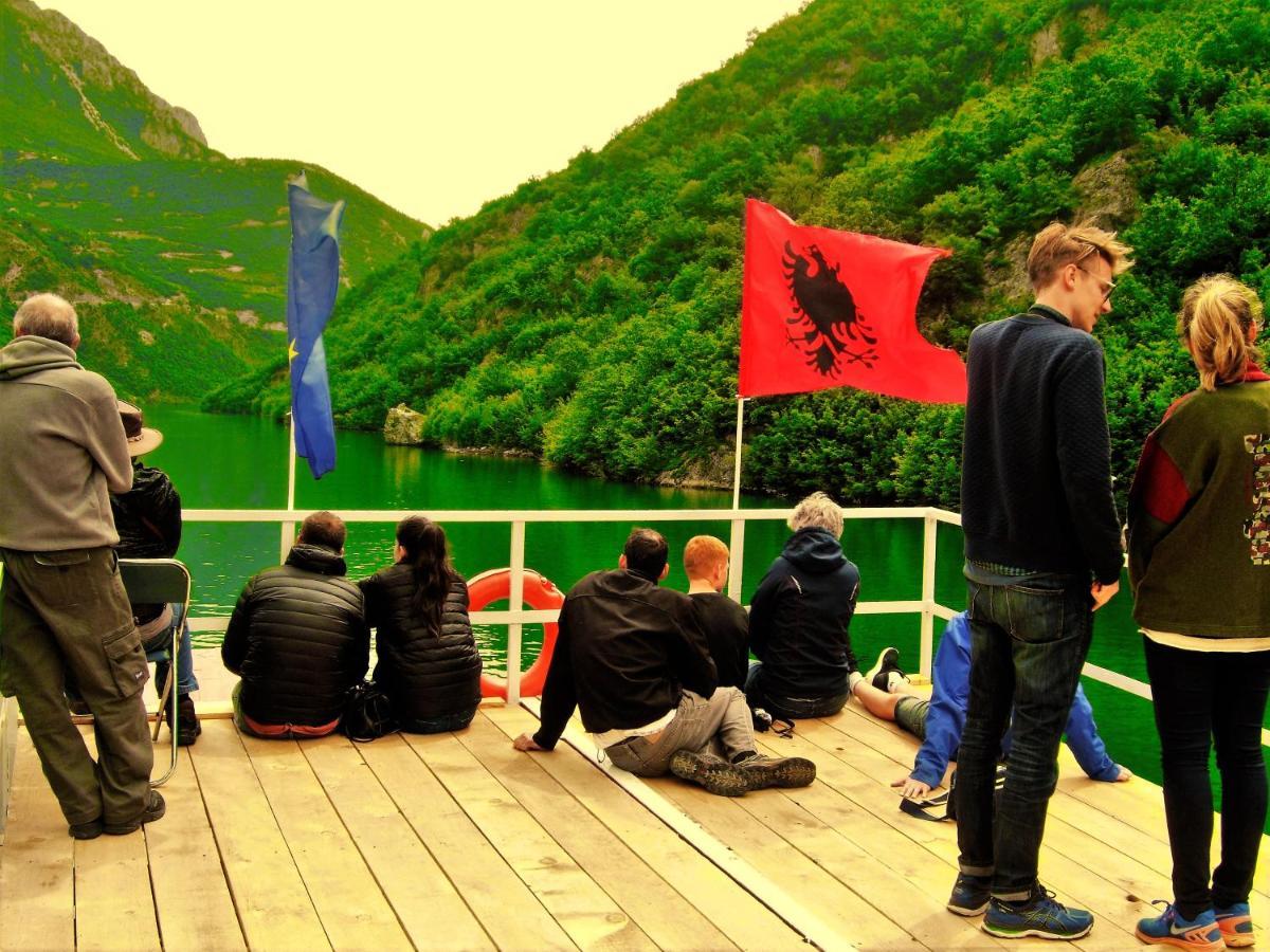 Rozafa Ferry & Accommodation Koman Esterno foto