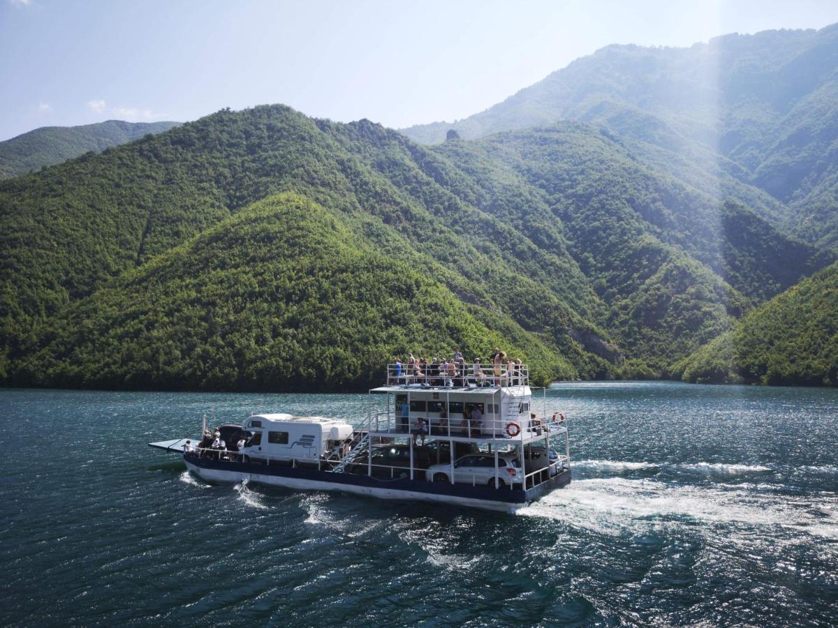 Rozafa Ferry & Accommodation Koman Esterno foto